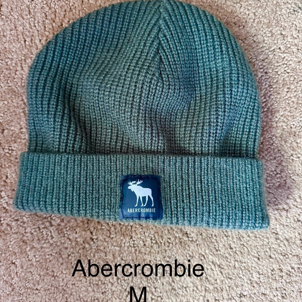 Abercrombie boys beanie, size medium